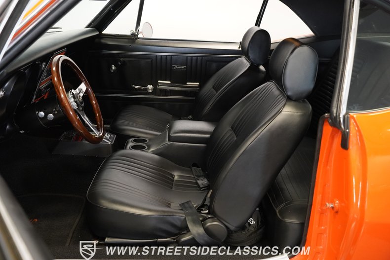 Chevrolet-Camaro-1967-Orange-Black-4