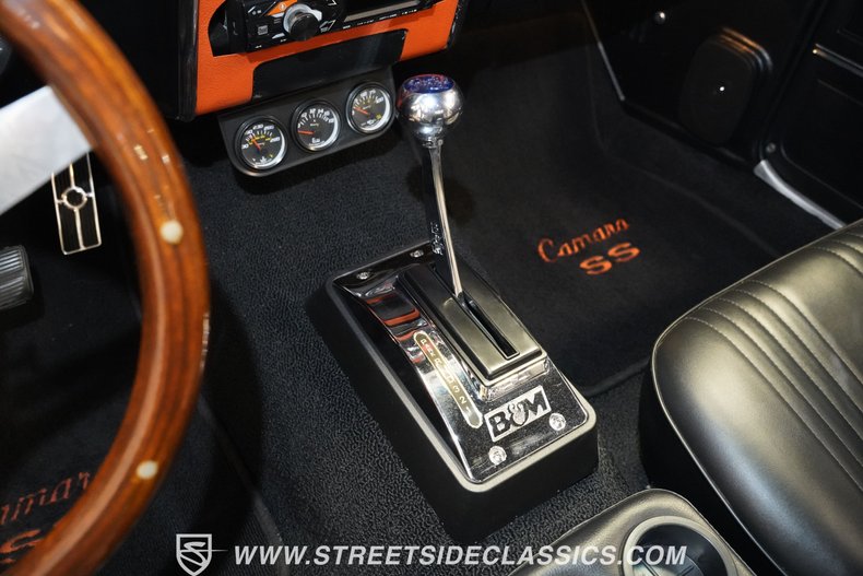 Chevrolet-Camaro-1967-Orange-Black-44
