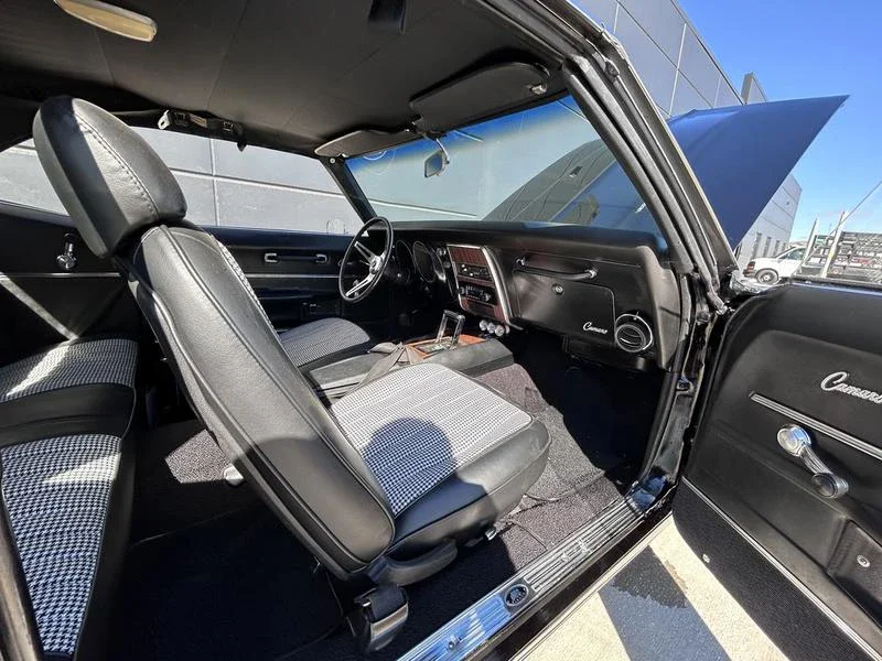 Chevrolet-Camaro-1968-Black-Black-13