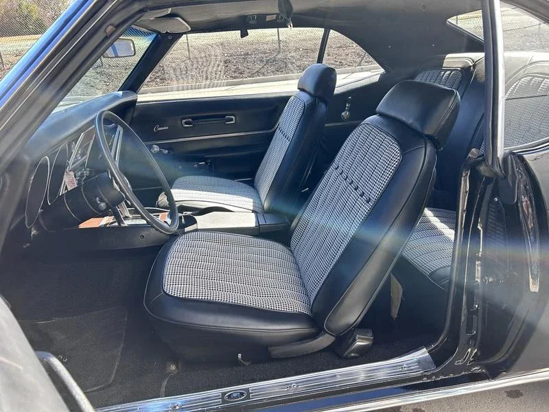 Chevrolet-Camaro-1968-Black-Black-8