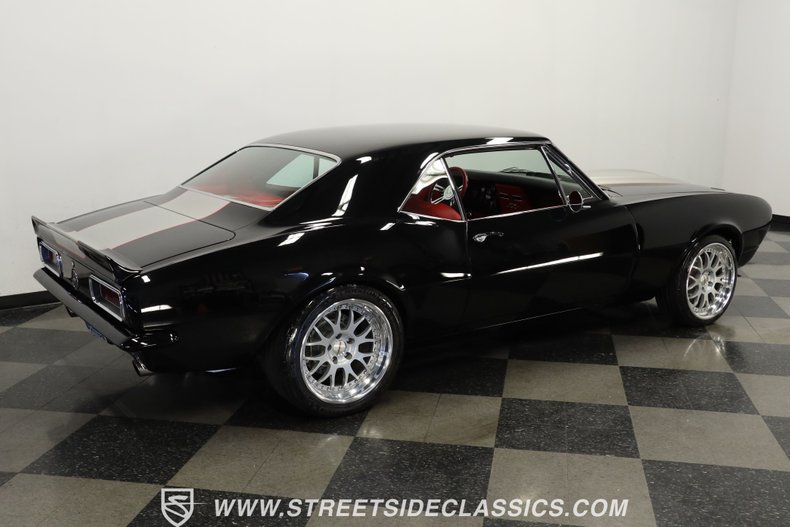 Chevrolet-Camaro-1968-Black-Red-10