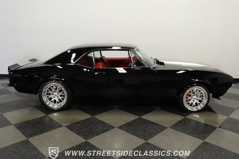 Chevrolet-Camaro-1968-Black-Red-11