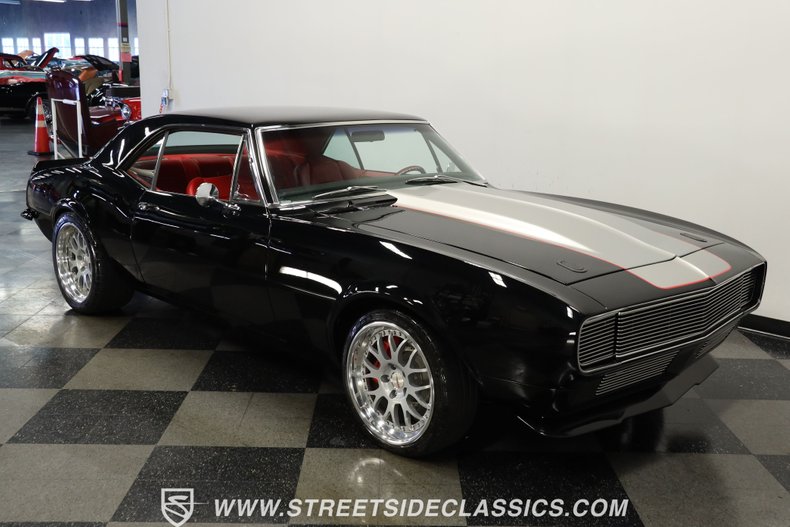 Chevrolet-Camaro-1968-Black-Red-12