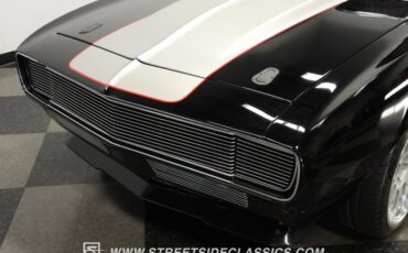 Chevrolet-Camaro-1968-Black-Red-17