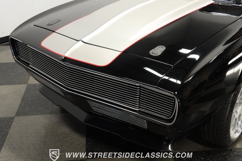 Chevrolet-Camaro-1968-Black-Red-17
