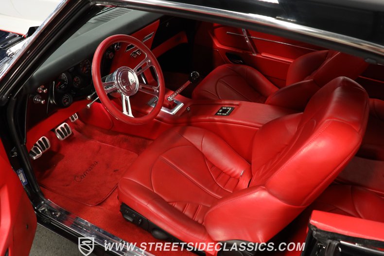 Chevrolet-Camaro-1968-Black-Red-3
