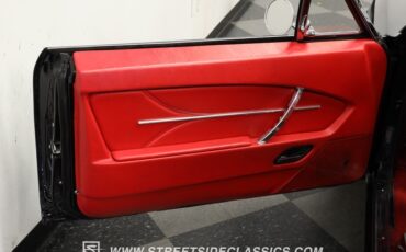 Chevrolet-Camaro-1968-Black-Red-30