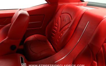 Chevrolet-Camaro-1968-Black-Red-37