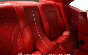 Chevrolet-Camaro-1968-Black-Red-38