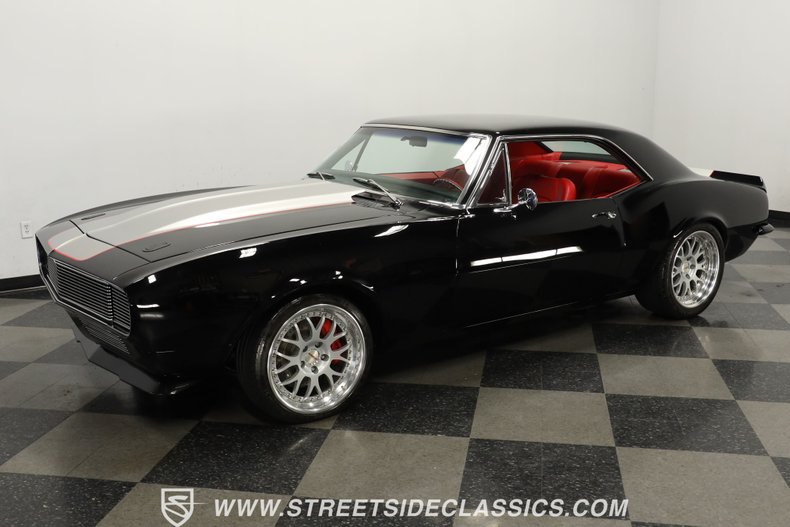 Chevrolet-Camaro-1968-Black-Red-4