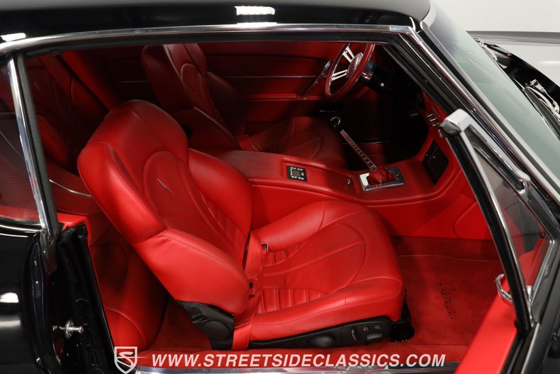 Chevrolet-Camaro-1968-Black-Red-41
