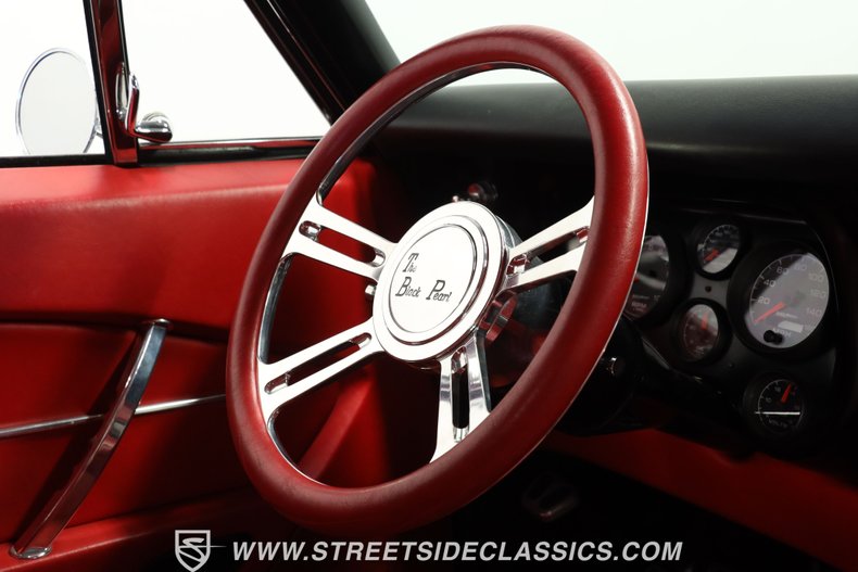 Chevrolet-Camaro-1968-Black-Red-43