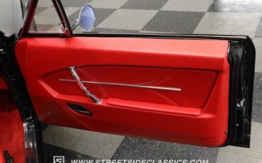 Chevrolet-Camaro-1968-Black-Red-45