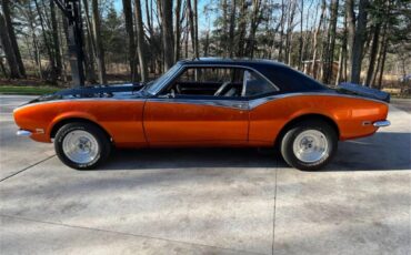 Chevrolet-Camaro-1968-Black-and-Blaze-Orange-Black
