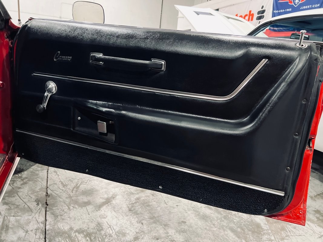 Chevrolet-Camaro-1968-Convertible-17