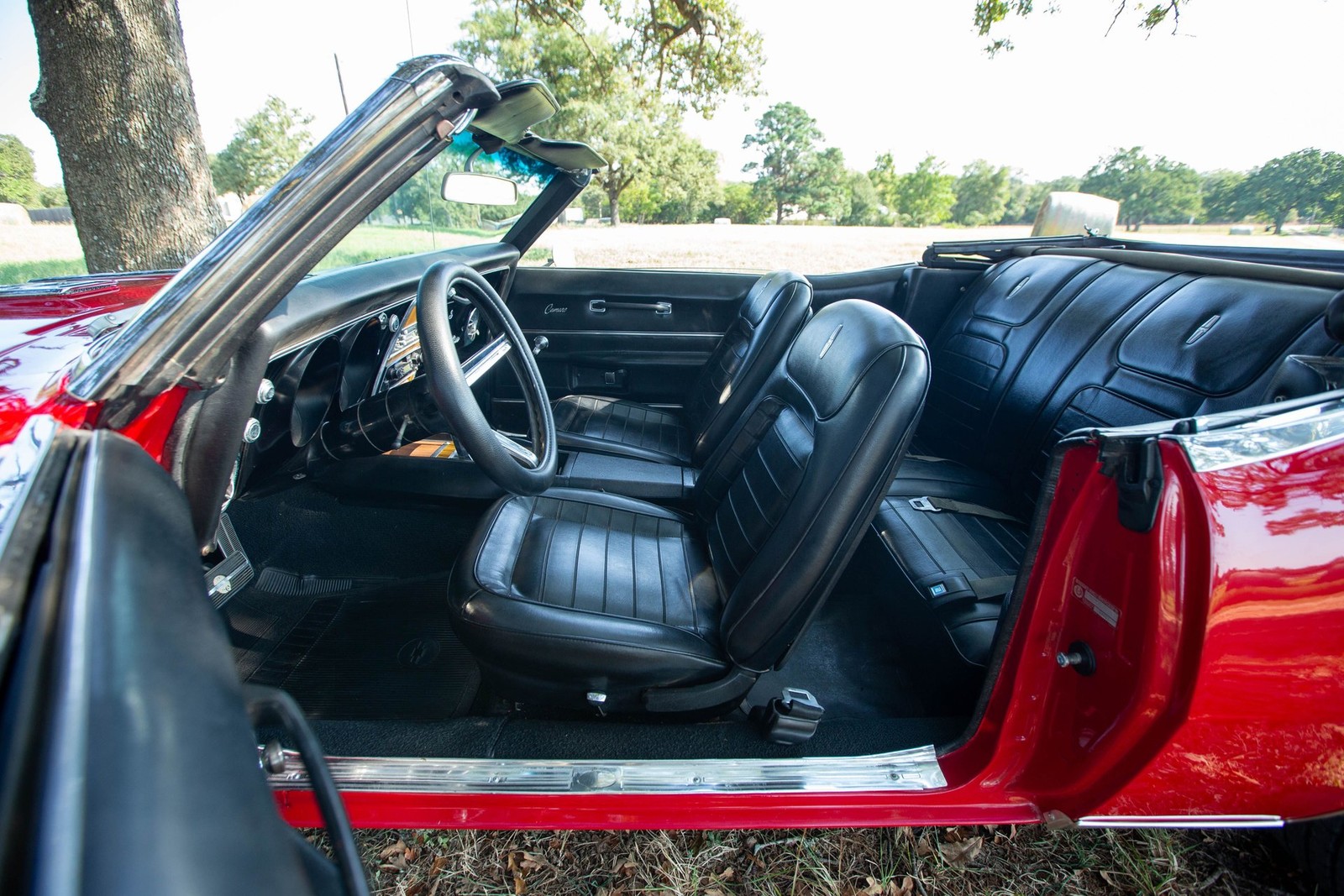 Chevrolet-Camaro-1968-Convertible-2