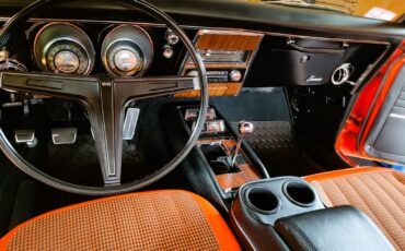 Chevrolet-Camaro-1968-Coupe-11