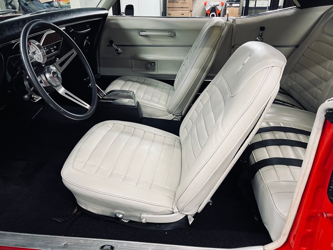 Chevrolet-Camaro-1968-Coupe-14