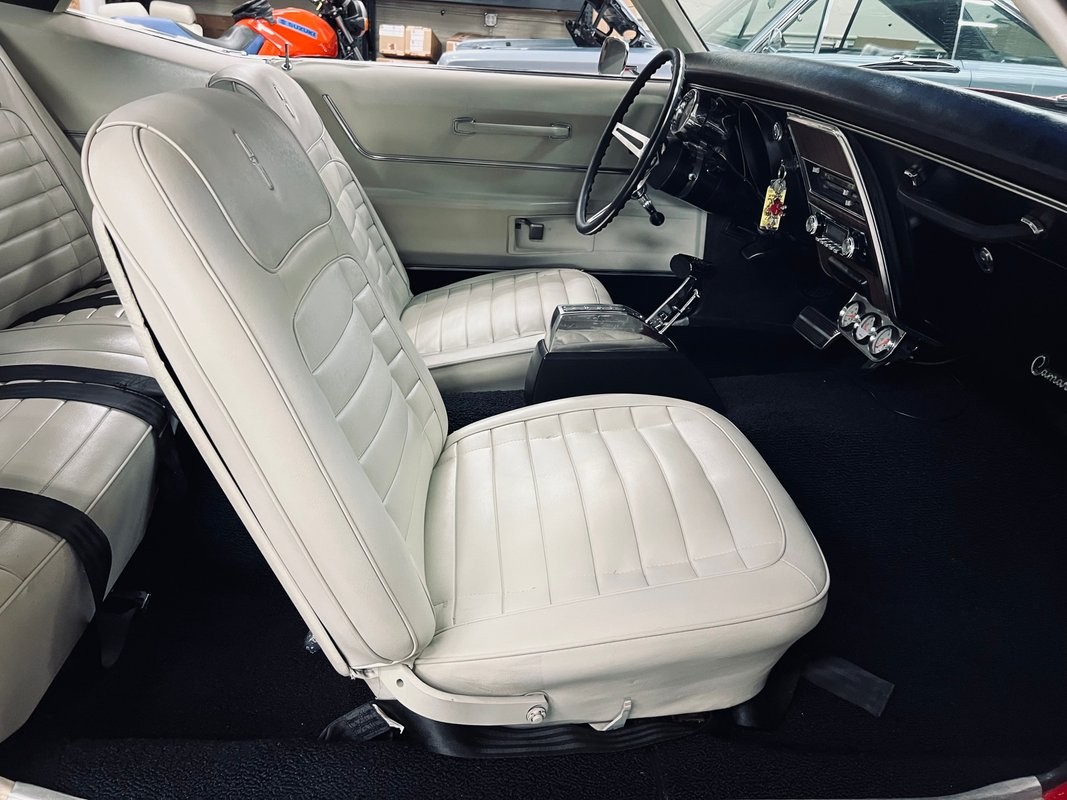 Chevrolet-Camaro-1968-Coupe-18