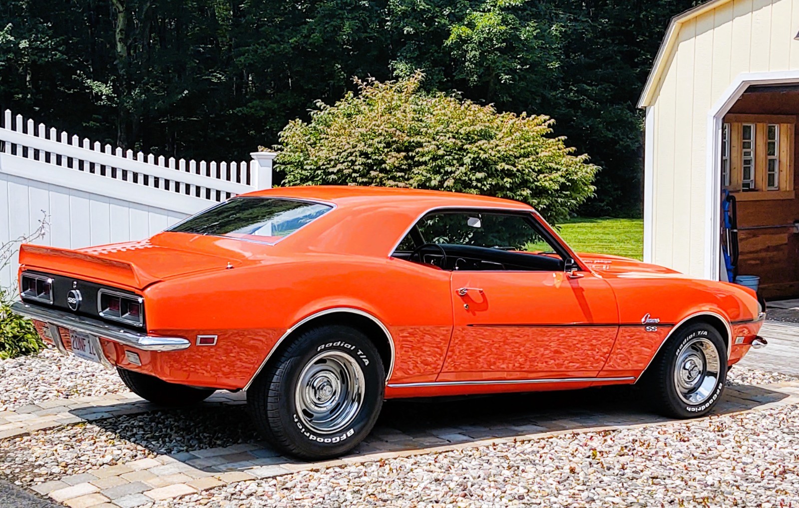 Chevrolet-Camaro-1968-Coupe-2