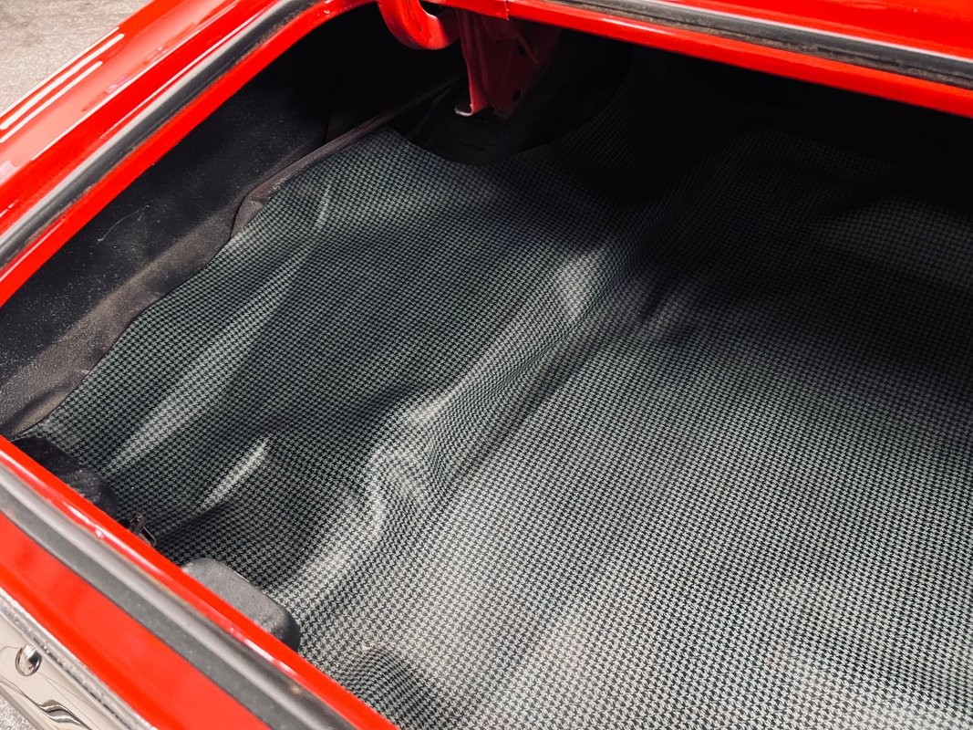 Chevrolet-Camaro-1968-Coupe-24