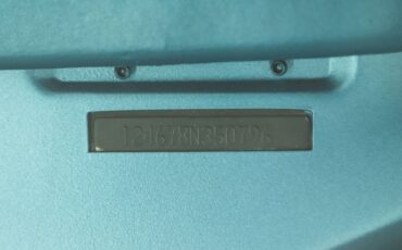 Chevrolet-Camaro-1968-Ermine-White-Blue-Deluxe-12