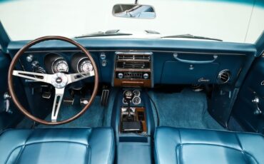Chevrolet-Camaro-1968-Ermine-White-Blue-Deluxe-18