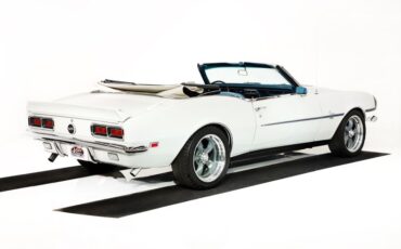 Chevrolet-Camaro-1968-Ermine-White-Blue-Deluxe-26