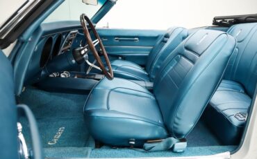 Chevrolet-Camaro-1968-Ermine-White-Blue-Deluxe-27