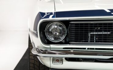 Chevrolet-Camaro-1968-Ermine-White-Blue-Deluxe-36