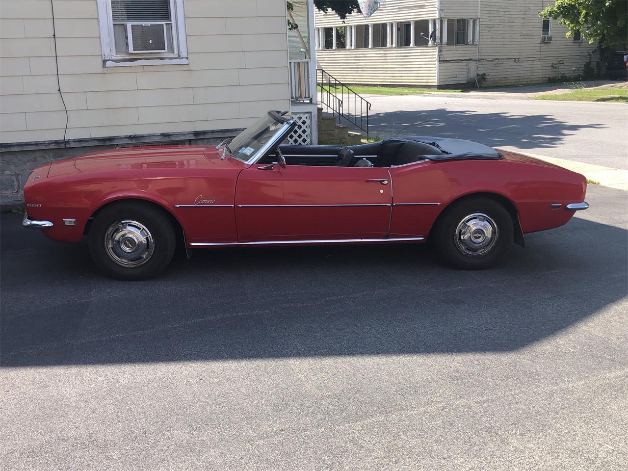 Chevrolet-Camaro-1968-Red-Black