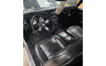 Chevrolet-Camaro-1968-White-Black-3