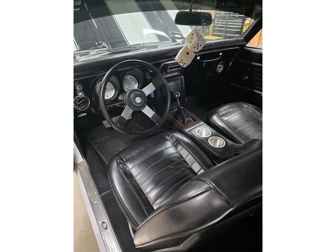 Chevrolet-Camaro-1968-White-Black-3