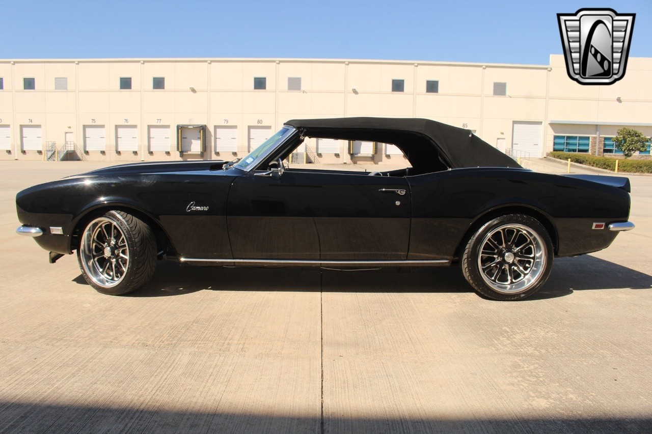 Chevrolet-Camaro-1968-convertible-3