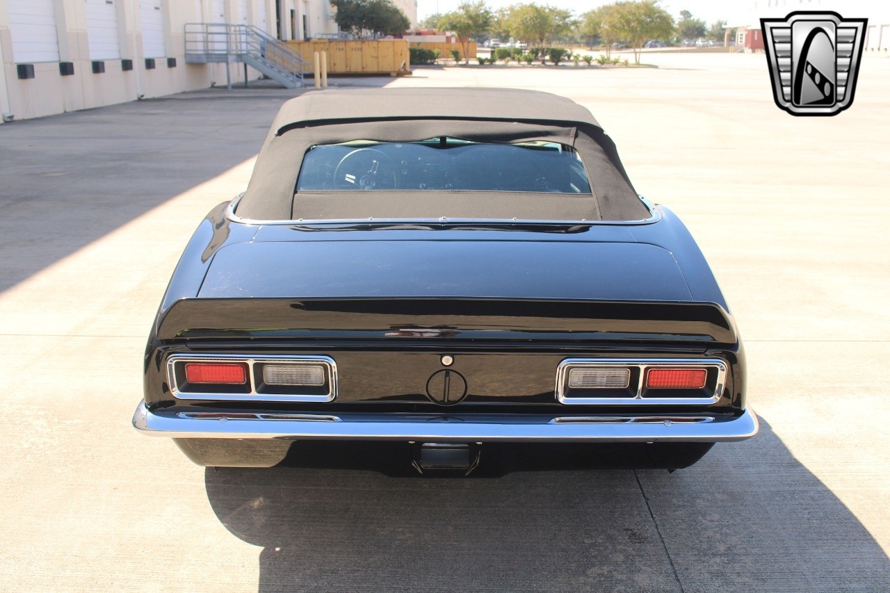 Chevrolet-Camaro-1968-convertible-4