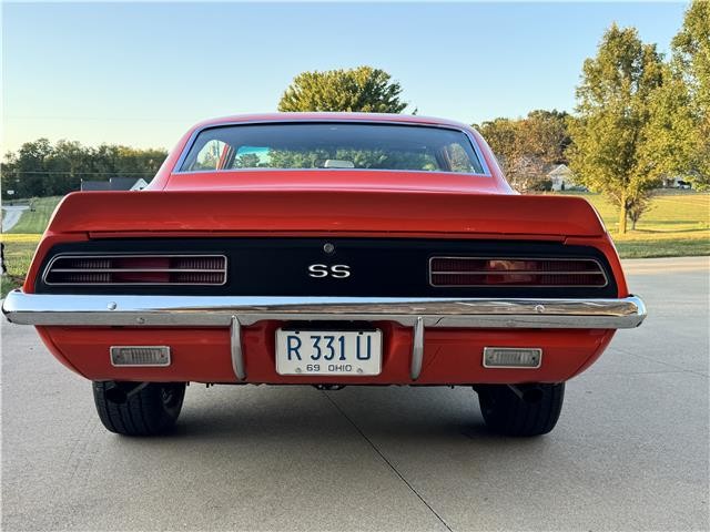 Chevrolet-Camaro-1969-2-Door-Coupe-12