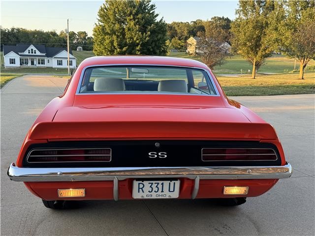 Chevrolet-Camaro-1969-2-Door-Coupe-13