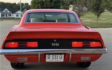 Chevrolet-Camaro-1969-2-Door-Coupe-2