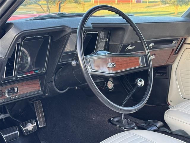 Chevrolet-Camaro-1969-2-Door-Coupe-21