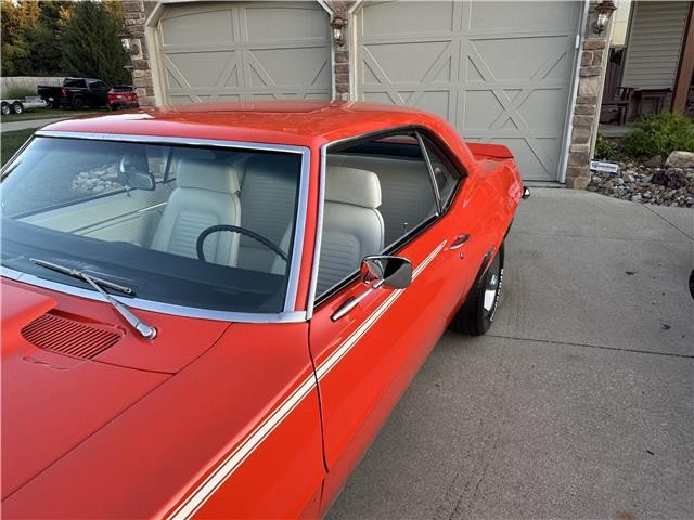 Chevrolet-Camaro-1969-2-Door-Coupe-29