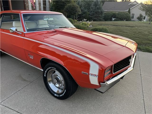 Chevrolet-Camaro-1969-2-Door-Coupe-39