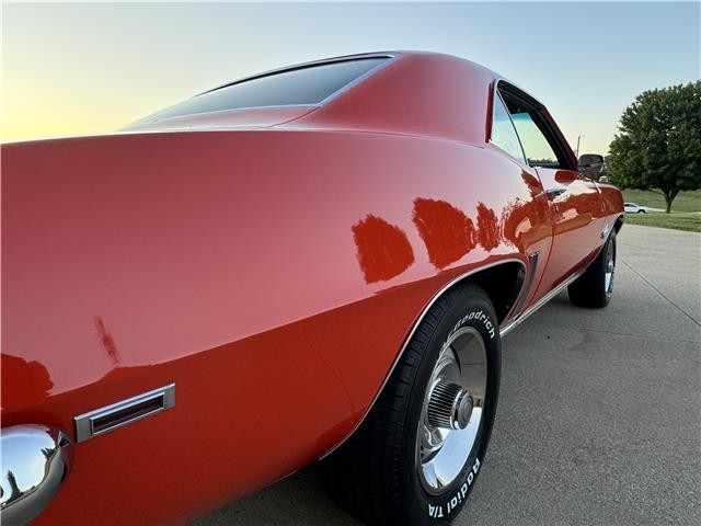 Chevrolet-Camaro-1969-2-Door-Coupe-4