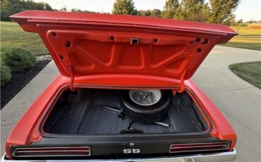 Chevrolet-Camaro-1969-2-Door-Coupe-9