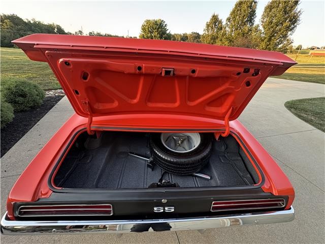 Chevrolet-Camaro-1969-2-Door-Coupe-9
