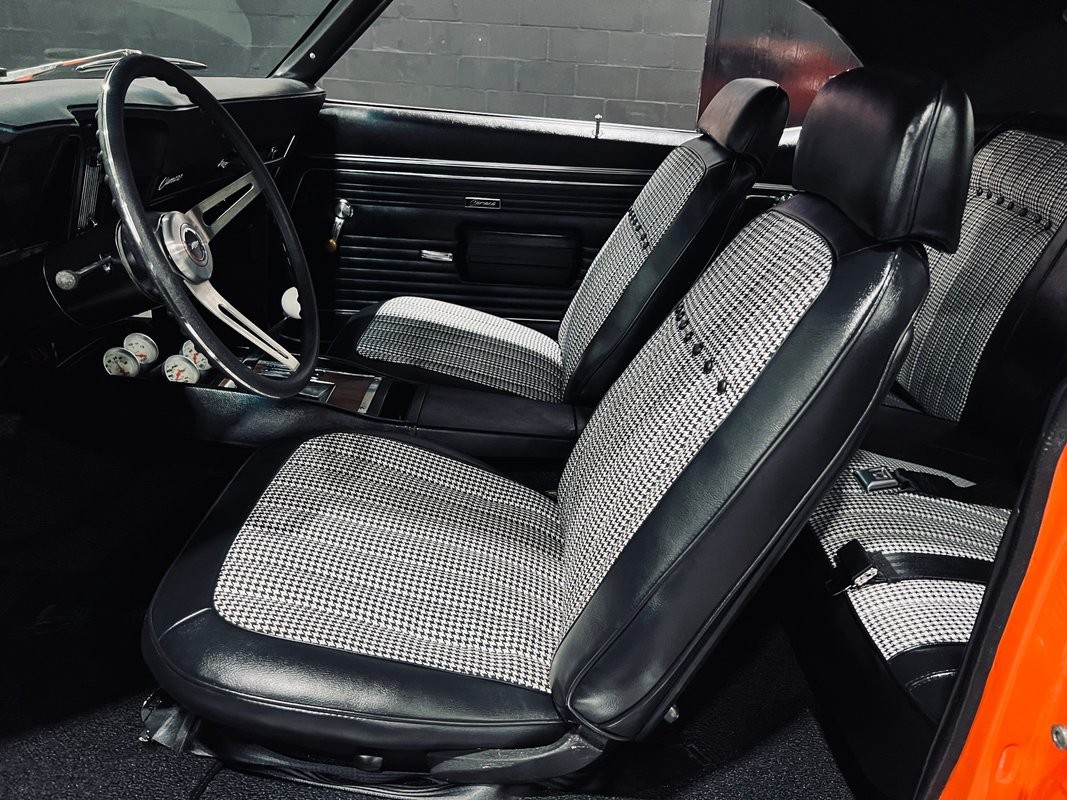 Chevrolet-Camaro-1969-Coupe-15