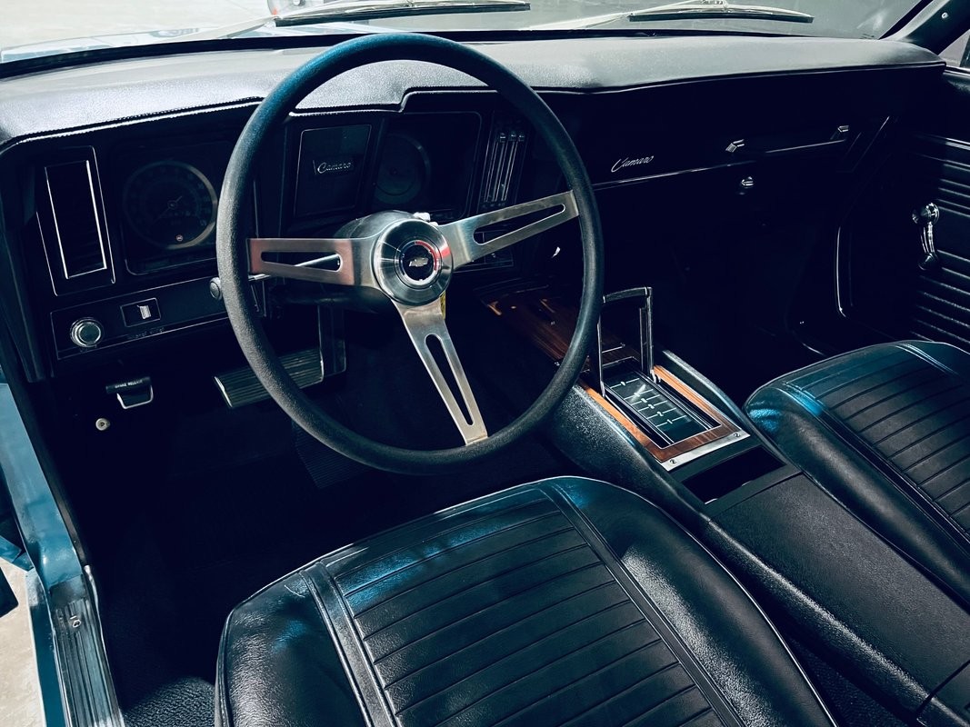 Chevrolet-Camaro-1969-Coupe-15