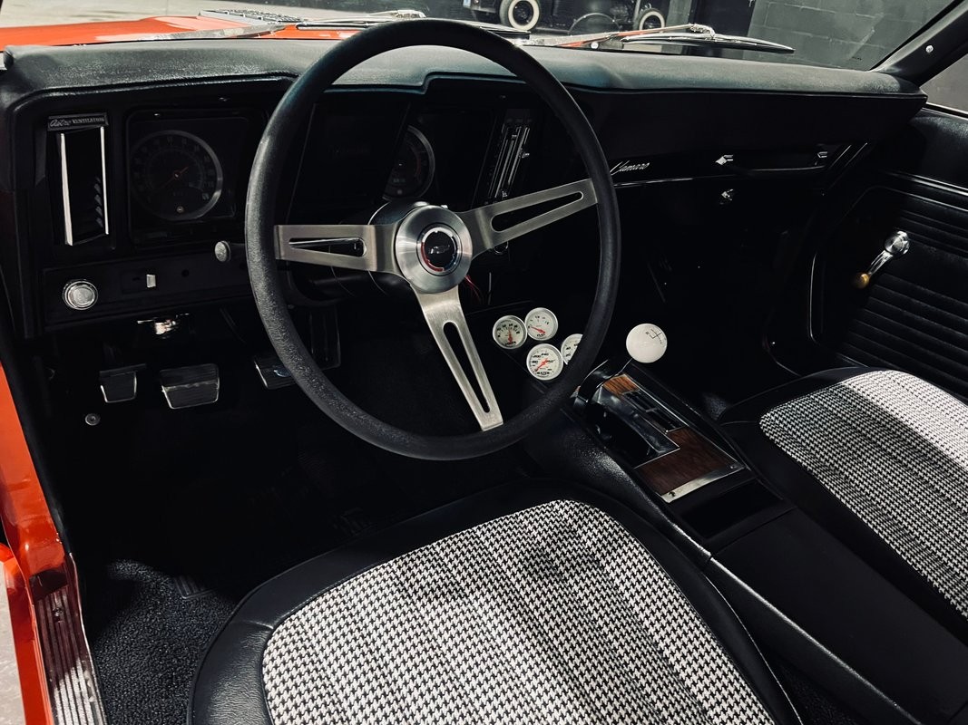 Chevrolet-Camaro-1969-Coupe-16