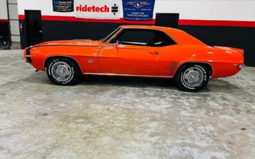 Chevrolet-Camaro-1969-Coupe-2