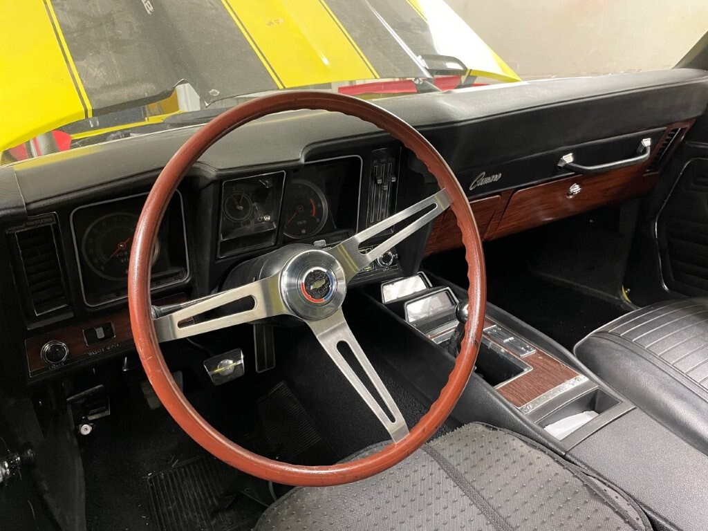 Chevrolet-Camaro-1969-Coupe-2