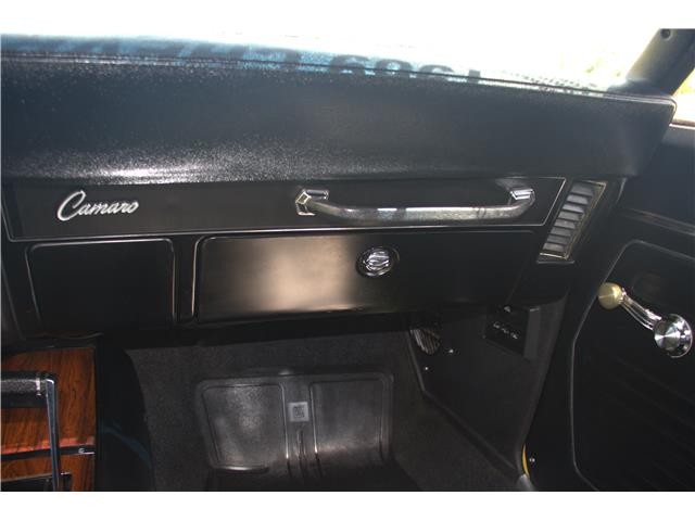 Chevrolet-Camaro-1969-Coupe-26